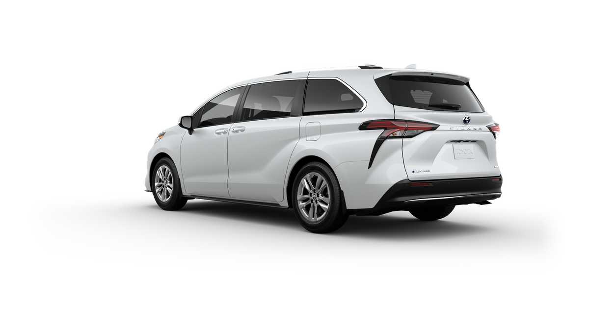 Thumbnail: 2025 Toyota Sienna - 6