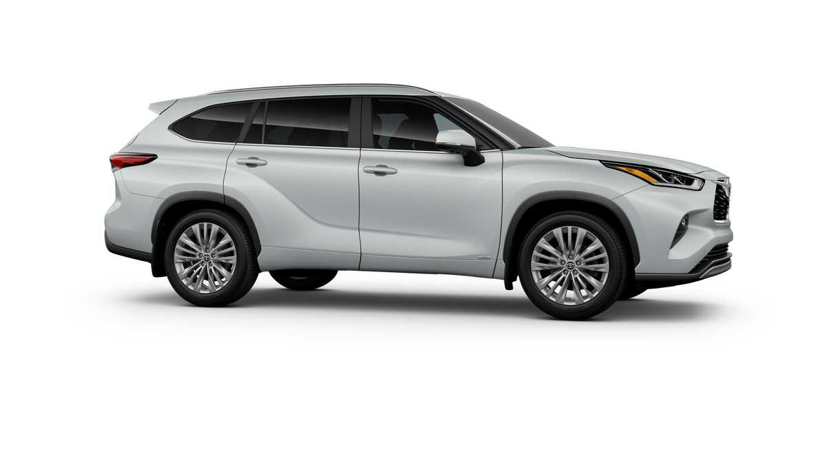 Thumbnail: 2025 Toyota Highlander - 13