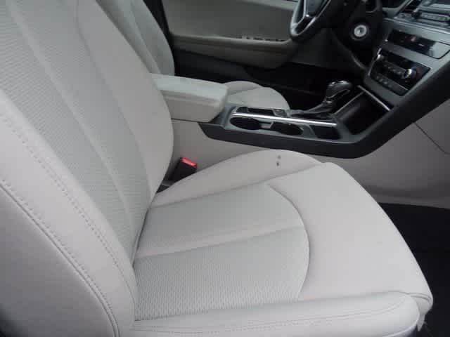 Thumbnail: 2015 Hyundai Sonata - 16