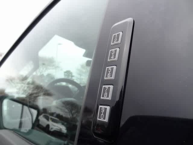 Thumbnail: 2022 Ford F-150 - 21