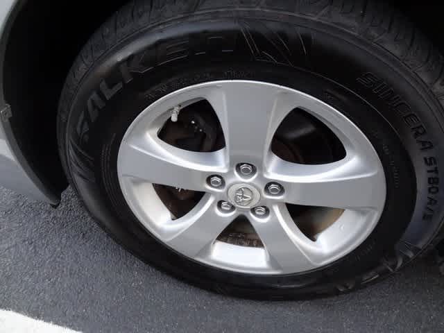 2011 Toyota Sienna LE 17