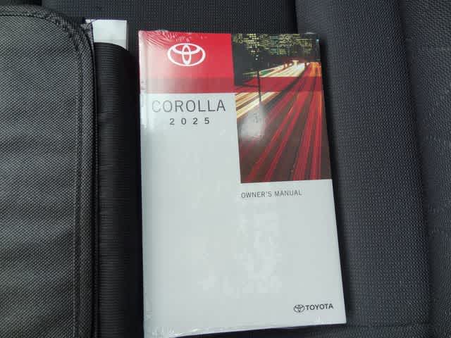 Thumbnail: 2025 Toyota Corolla - 32