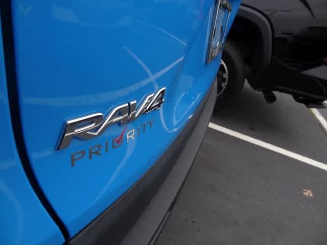 Thumbnail: 2019 Toyota RAV4 - 8