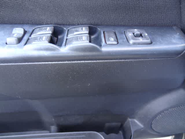 Thumbnail: 2012 Chevrolet Colorado - 9