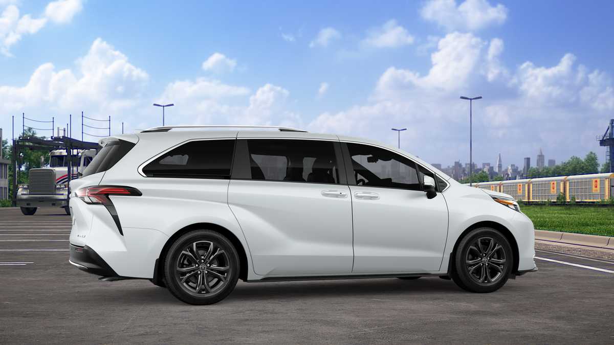 Thumbnail: 2026 Toyota Sienna - 11
