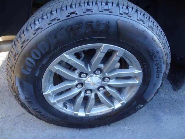 Thumbnail: 2024 Chevrolet Colorado - 19