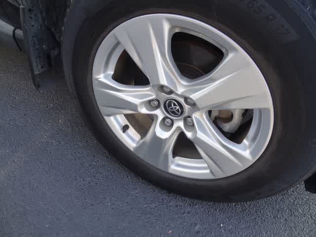 Thumbnail: 2021 Toyota RAV4 - 14