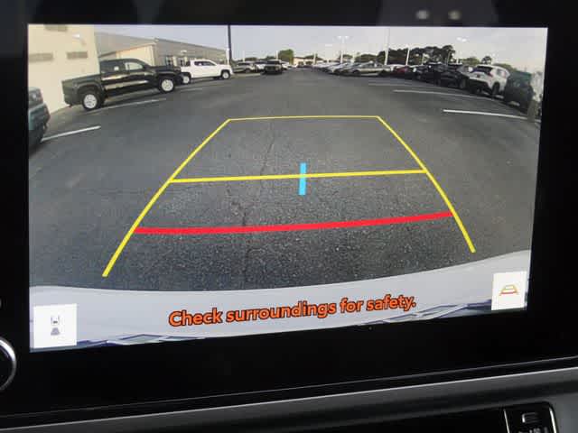 Thumbnail: 2025 Toyota Camry - 25