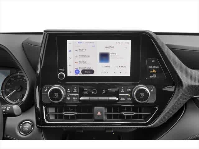 Thumbnail: 2023 Toyota Highlander - 7