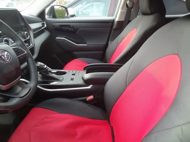 Thumbnail: 2023 Toyota Highlander - 6