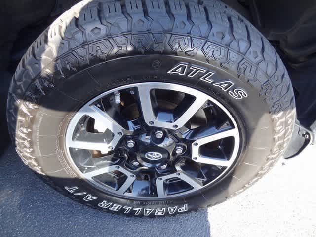 Thumbnail: 2016 Toyota Tundra - 15