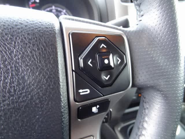 Thumbnail: 2021 Toyota 4Runner - 21