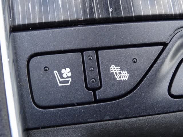 Thumbnail: 2016 Chevrolet Impala - 21