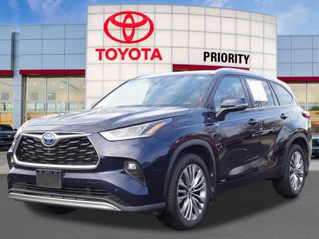 Thumbnail: 2022 Toyota Highlander - 1