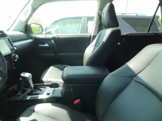 Thumbnail: 2022 Toyota 4Runner - 10