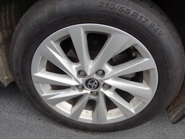 Thumbnail: 2023 Toyota Camry - 24