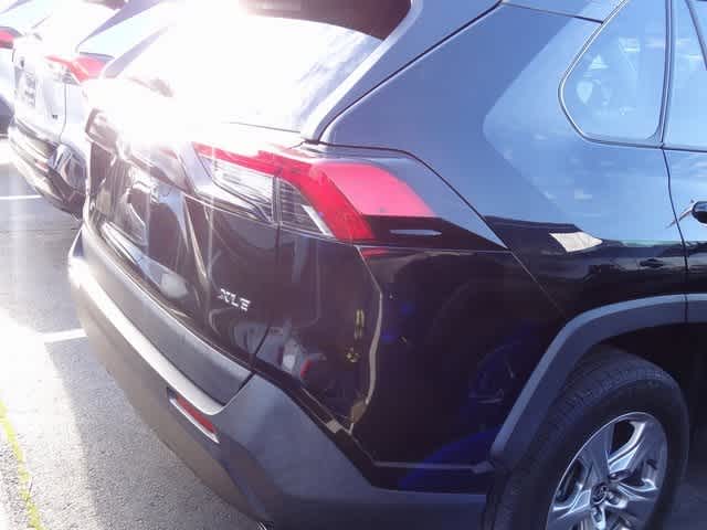 Thumbnail: 2023 Toyota RAV4 - 17