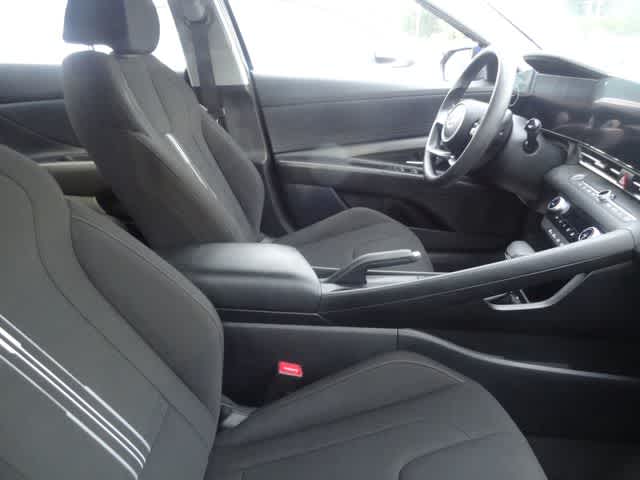 Thumbnail: 2024 Hyundai Elantra - 8