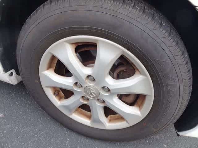 Thumbnail: 2011 Toyota Camry - 14