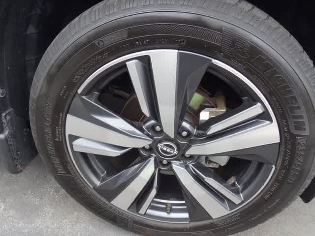 Thumbnail: 2022 Nissan Rogue - 15