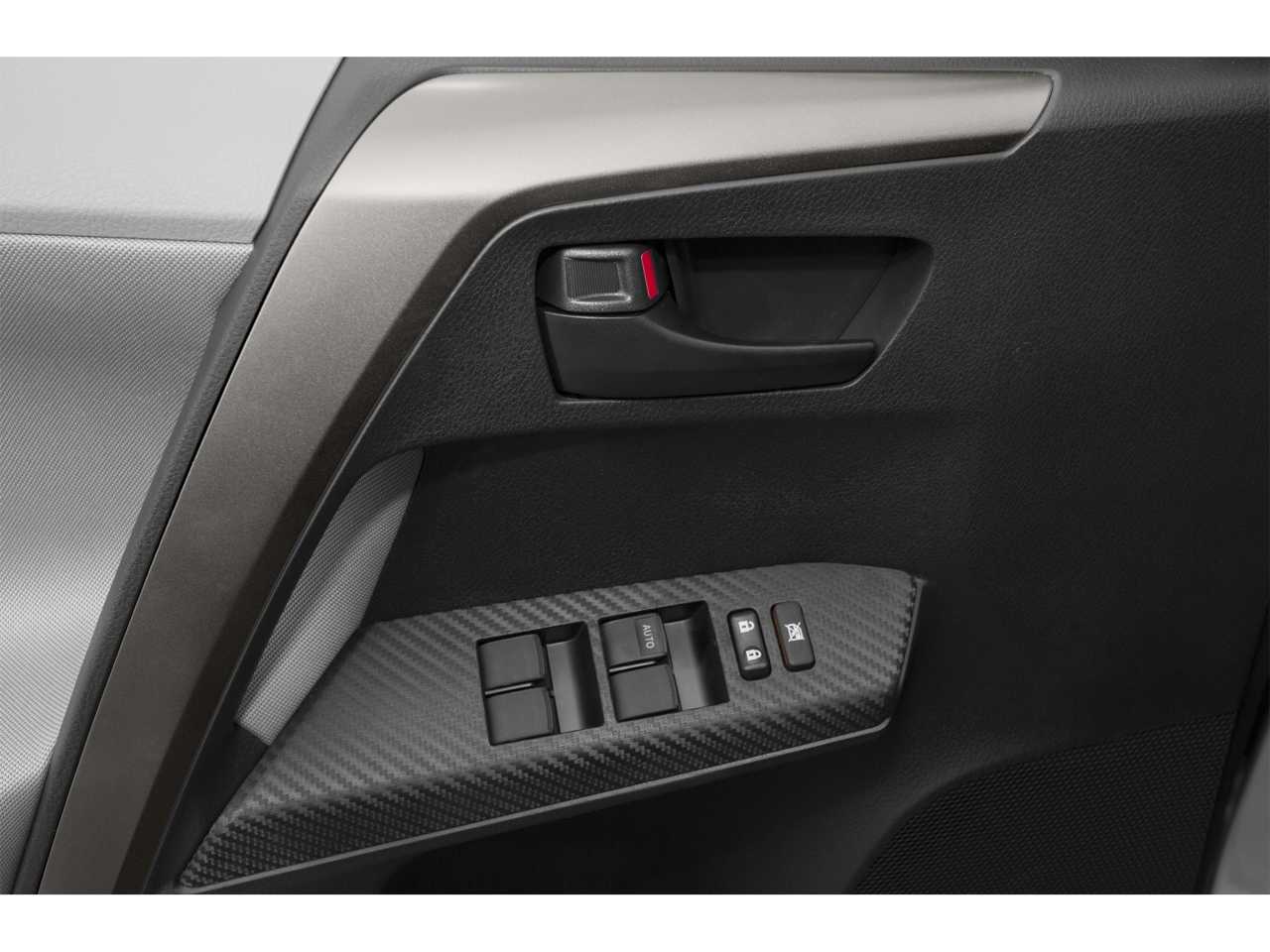 Thumbnail: 2015 Toyota RAV4 - 19