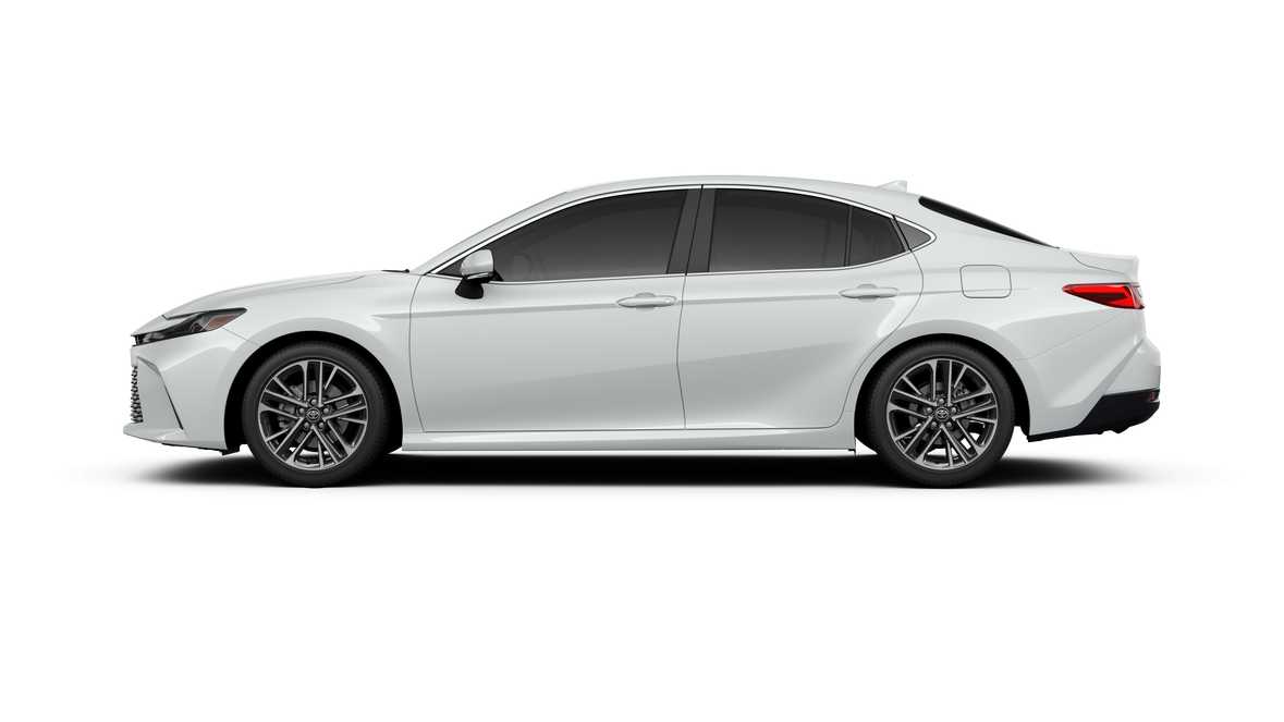 2025 Toyota Camry XLE 3