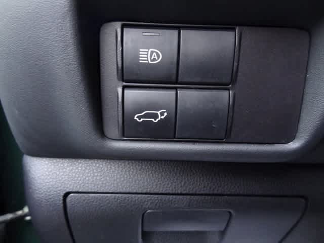 Thumbnail: 2023 Toyota Highlander - 17