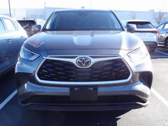 Thumbnail: 2023 Toyota Highlander - 2