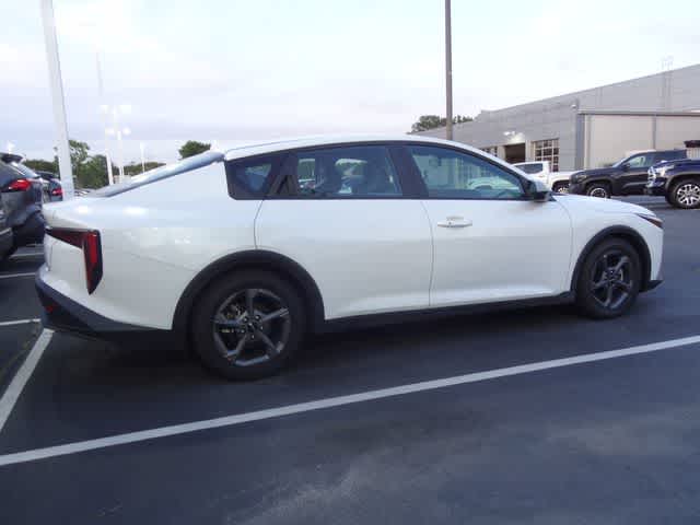 Thumbnail: 2025 Kia K4 - 6