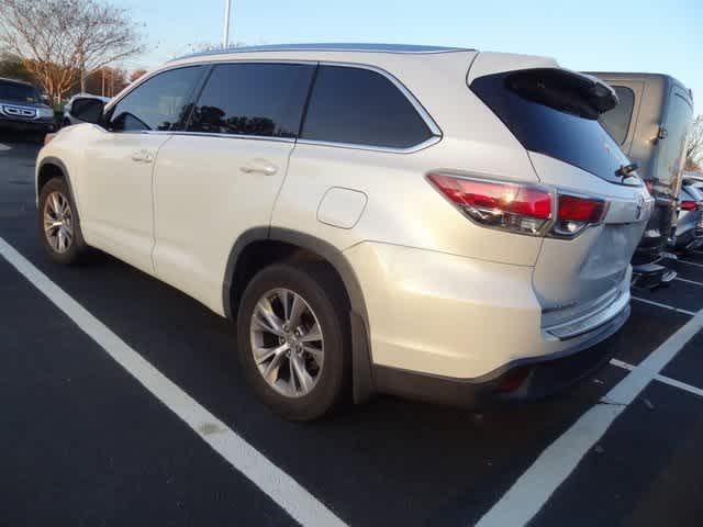 Thumbnail: 2015 Toyota Highlander - 3