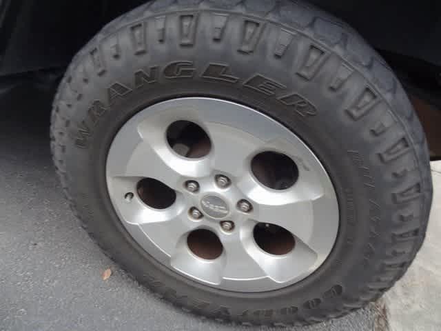 Thumbnail: 2015 Jeep Wrangler - 11