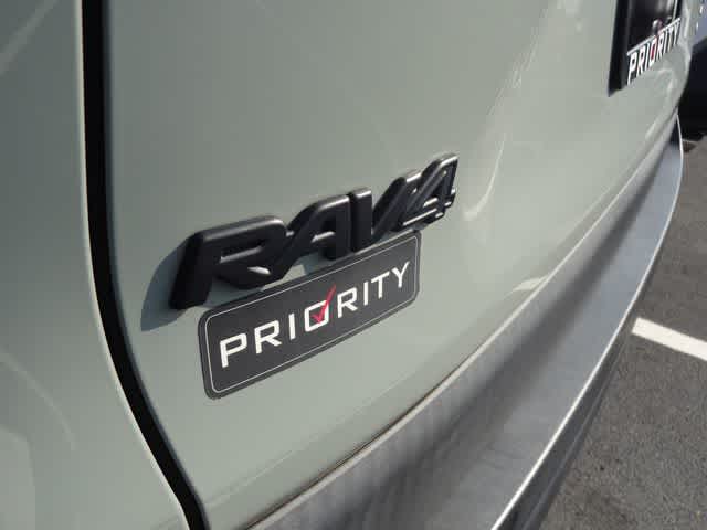 Thumbnail: 2023 Toyota RAV4 - 18