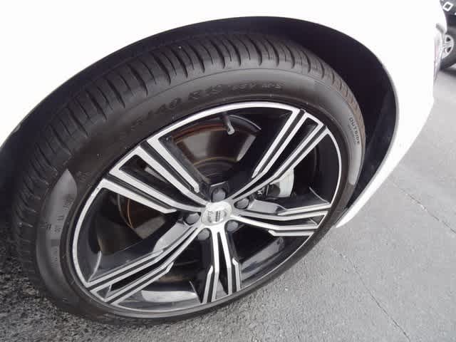 Thumbnail: 2021 Volvo S60 - 24