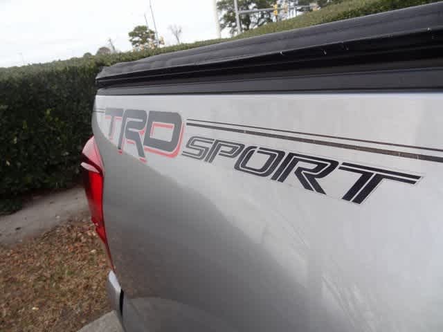 Thumbnail: 2016 Toyota Tacoma - 18