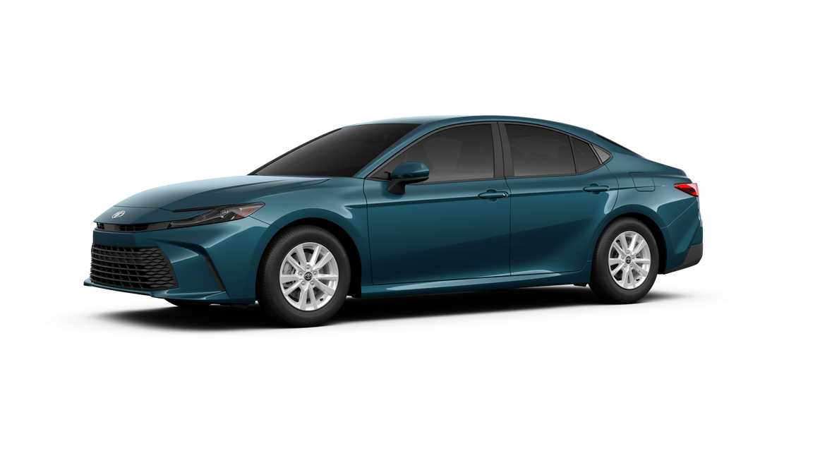2025 Toyota Camry LE 2