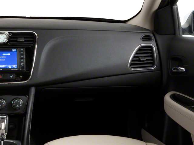 Thumbnail: 2013 Chrysler 200 - 13