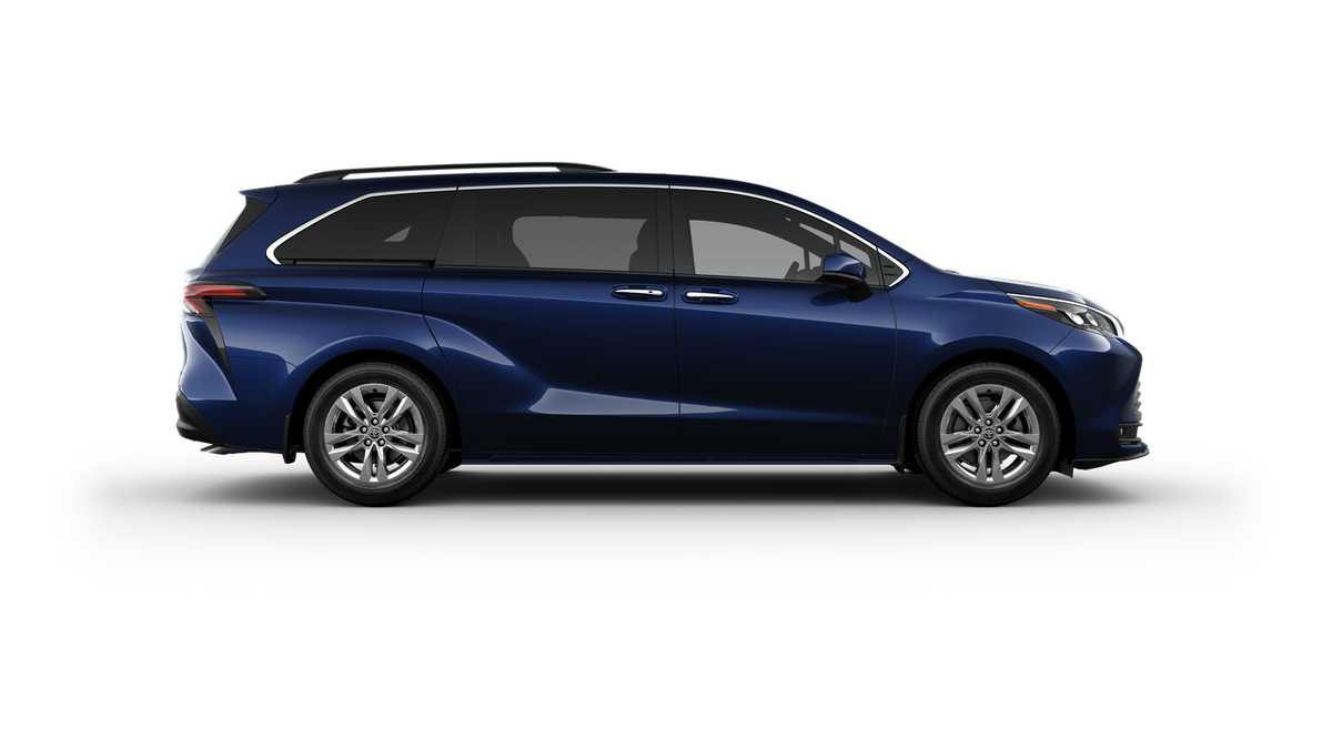Thumbnail: 2025 Toyota Sienna - 12