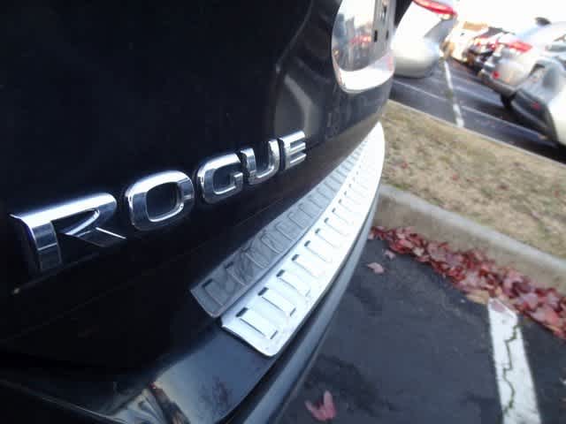 Thumbnail: 2018 Nissan Rogue - 8