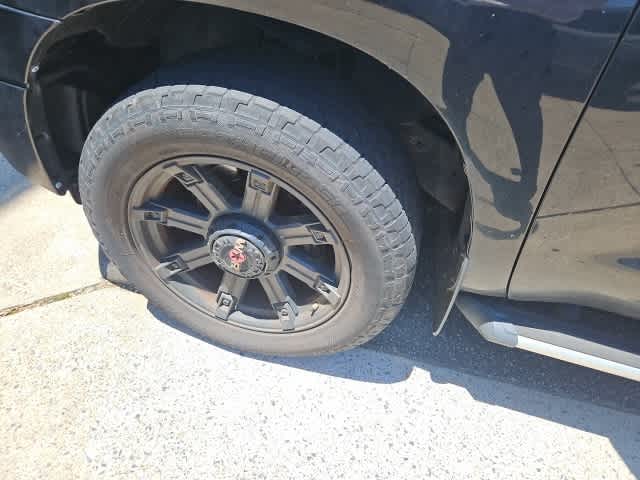 Thumbnail: 2012 Toyota Tundra - 2