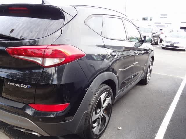 Thumbnail: 2016 Hyundai Tucson - 4