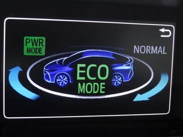 Thumbnail: 2022 Toyota Prius Prime - 32
