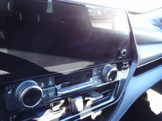 Thumbnail: 2023 Toyota Highlander - 11