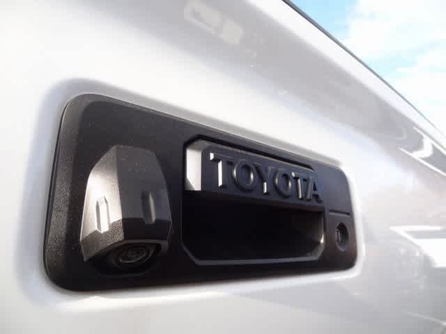 Thumbnail: 2022 Toyota Tacoma - 17