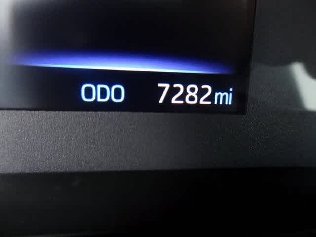 Thumbnail: 2025 Toyota Corolla Cross - 8