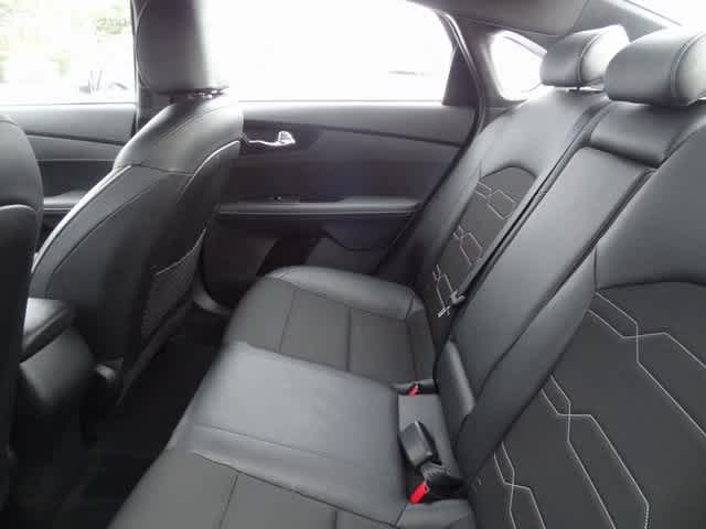 Thumbnail: 2023 Kia Forte - 11