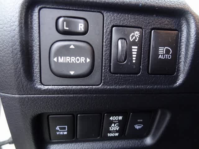 Thumbnail: 2022 Toyota 4Runner - 15