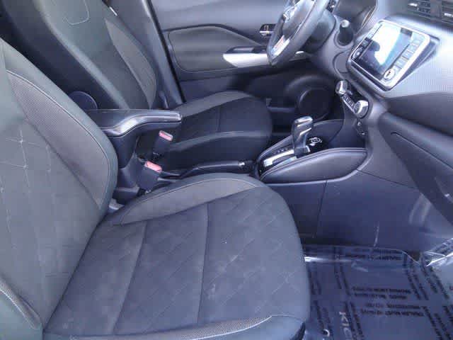 Thumbnail: 2020 Nissan Kicks - 12