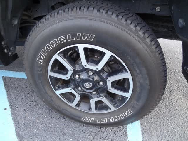 Thumbnail: 2017 Toyota Tundra - 18
