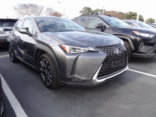 Thumbnail: 2021 Lexus UX - 3