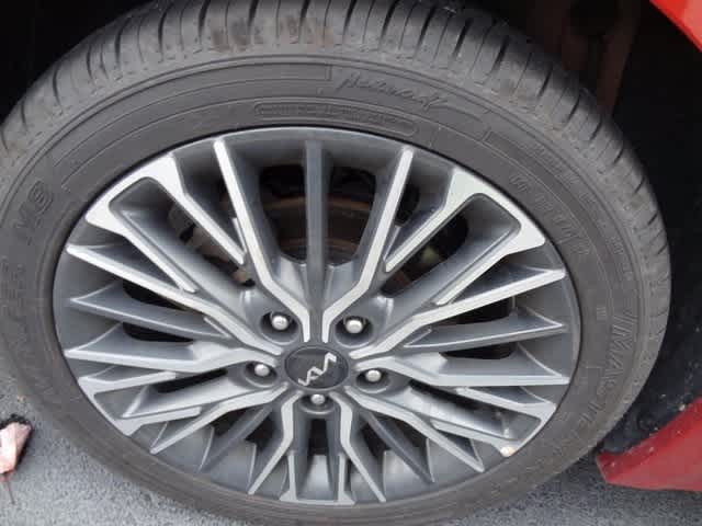 Thumbnail: 2023 Kia Forte - 14